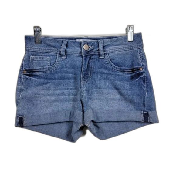 No Boundaries Denim Shorts Blue Mid Rise Women Size 5 Cotton Blend Stretch Jean - Picture 1 of 8